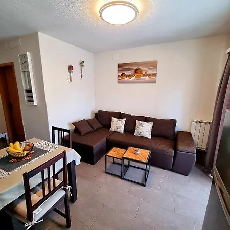 Engel With Pool Apartment Porec