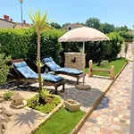 Engel With Pool Porec