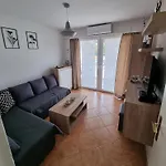 Engel With Pool Appartement