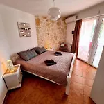 Engel With Pool Appartement Poreč