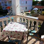 Appartement Engel With Pool Poreč
