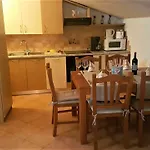 Engel With Pool Appartement Poreč